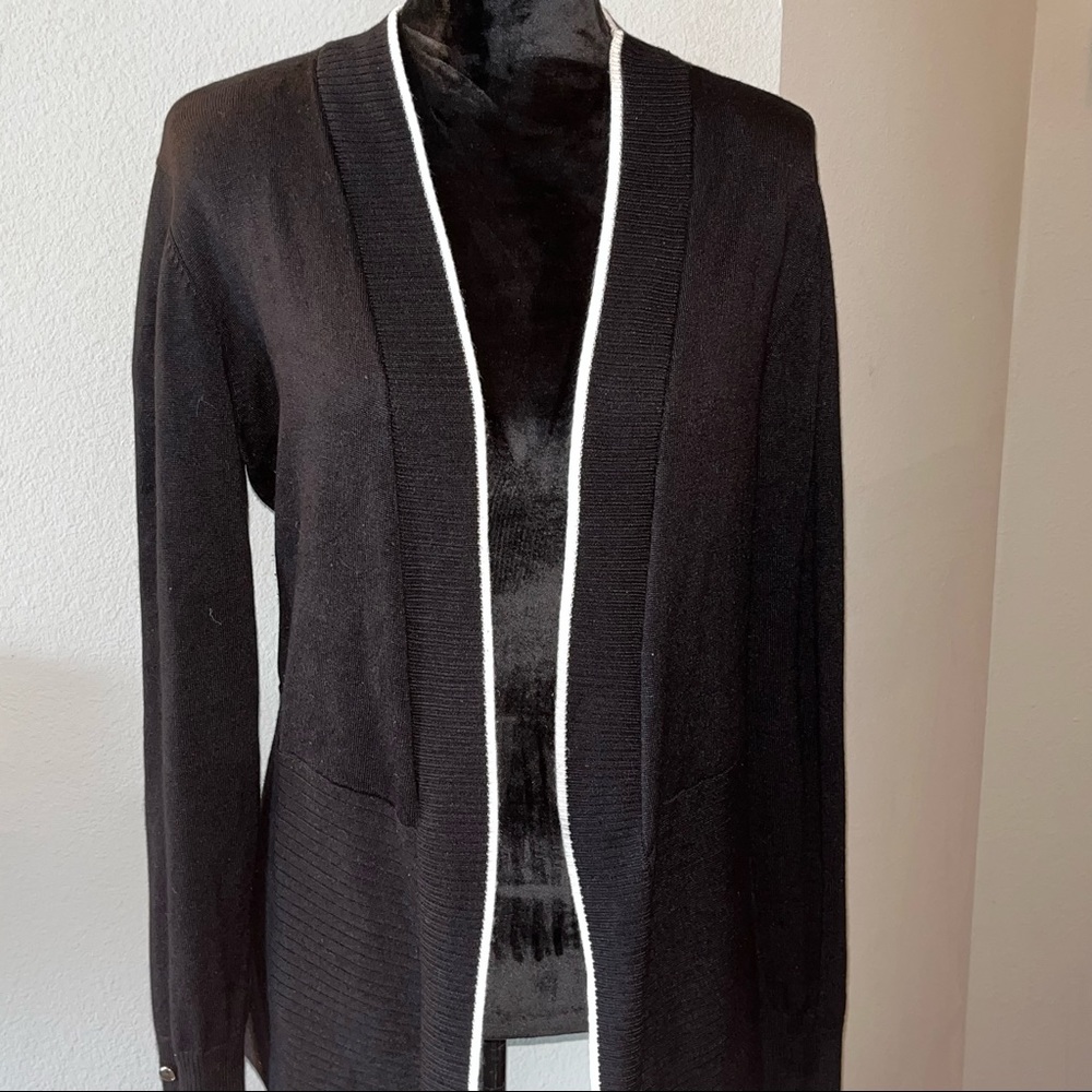 Medium 89th & Madison cardigan